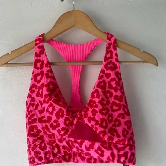 Beach Riot S Twist Sport Top - Picture 3 of 10